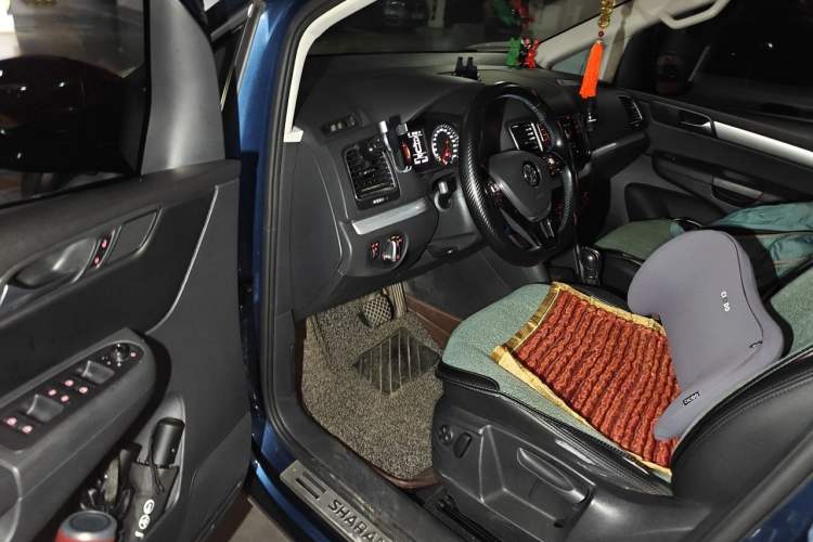 Used Volkswagen Sharan 2016 380TSI Clear Blue Limited Edition Driver Seat