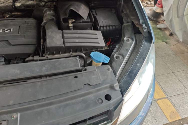 Used Volkswagen Sharan 2016 380TSI Clear Blue Limited Edition Engine Bay Left