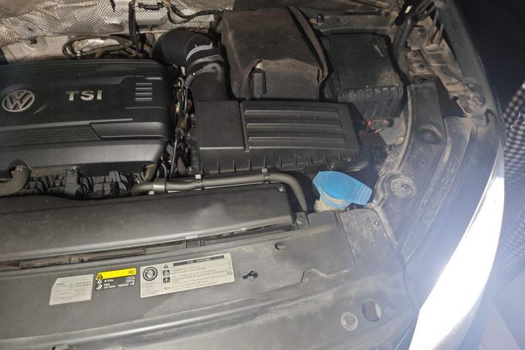 Used Volkswagen Sharan 2016 380TSI Clear Blue Limited Edition Engine Bay Left