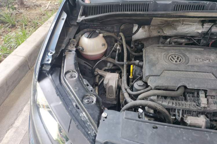 Used Volkswagen Sharan 2016 380TSI Luxury 7-Seater Engine Bay Right