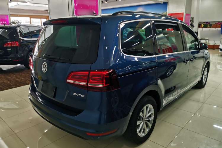 Used Volkswagen Sharan 2016 380TSI Clear Blue Limited Edition Exterior 5
