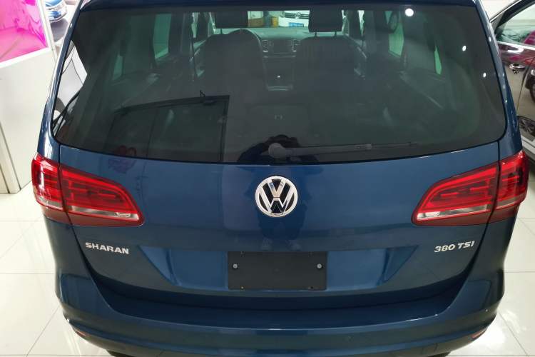 Used Volkswagen Sharan 2016 380TSI Clear Blue Limited Edition Exterior 7