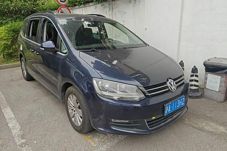 Used Volkswagen Sharan 2016 280TSI Enjoyment Model 7-Seater Front Right 45 Deg