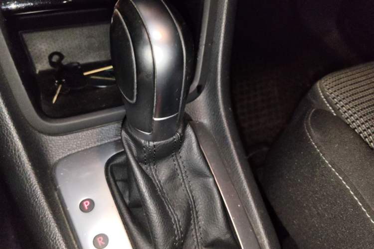Used Volkswagen Sharan 2016 380TSI Comfort Edition 7-Seater Gear Lever