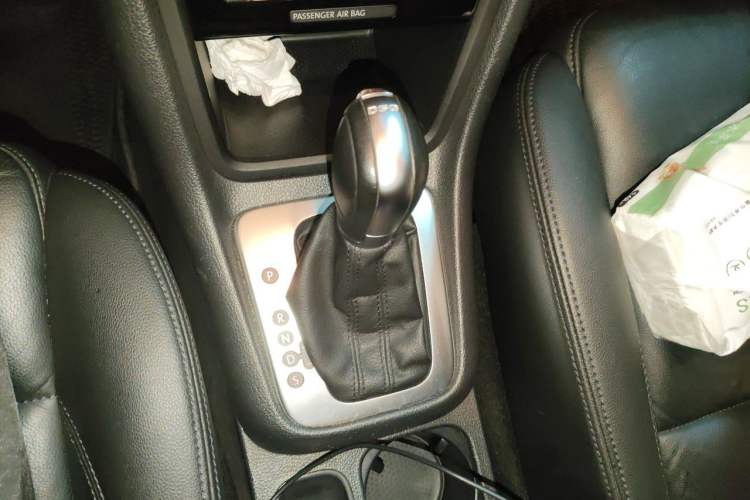 Used Volkswagen Sharan 2016 380TSI Luxury 7-Seater Gear Lever