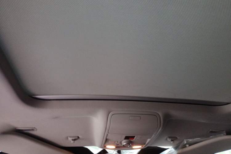 Used Volkswagen Sharan 2016 380TSI Clear Blue Limited Edition Headliner