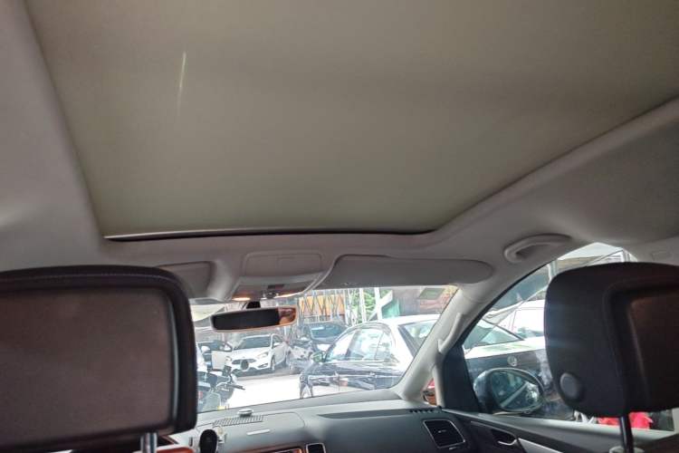 Used Volkswagen Sharan 2016 380TSI Clear Blue Limited Edition Headliner