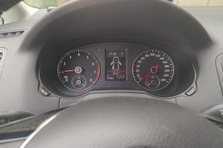 Used Volkswagen Sharan 2016 380TSI Comfort Edition 7-Seater Instrument Cluster