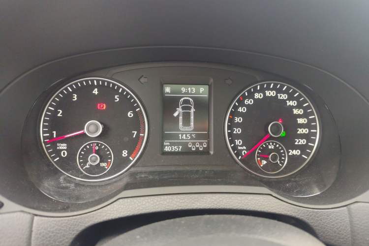 Used Volkswagen Sharan 2016 380TSI Clear Blue Limited Edition Instrument Cluster