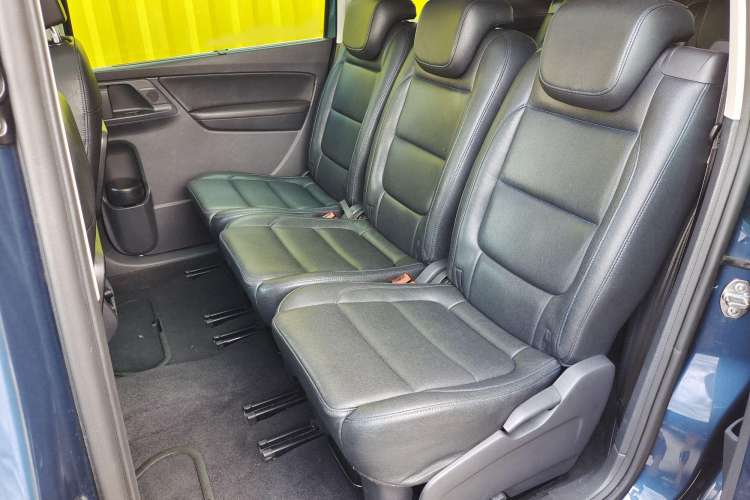 Used Volkswagen Sharan 2016 380TSI Comfort Edition 7-Seater Interior 10