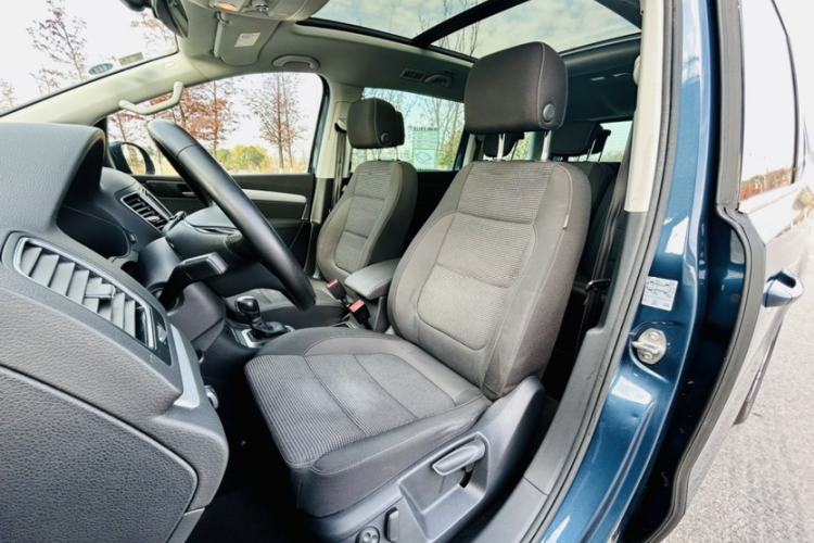 Used Volkswagen Sharan 2016 380TSI Comfort Edition 7-Seater Interior 2
