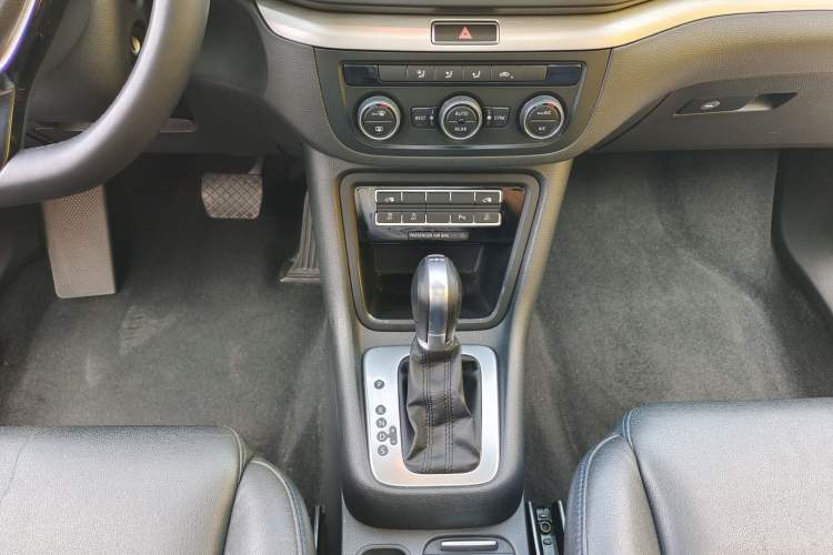 Used Volkswagen Sharan 2016 380TSI Comfort Edition 7-Seater Interior 3