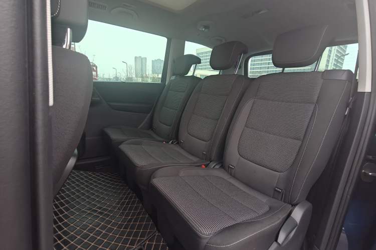 Used Volkswagen Sharan 2016 380TSI Comfort Edition 7-Seater Interior 3