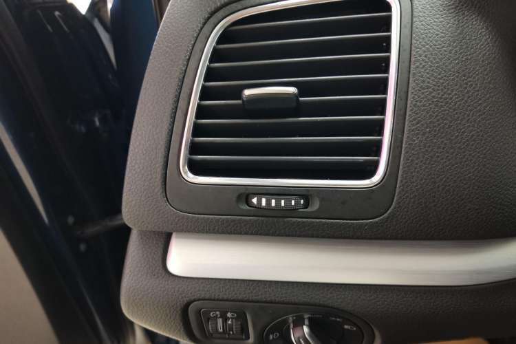 Used Volkswagen Sharan 2016 380TSI Clear Blue Limited Edition Interior 7