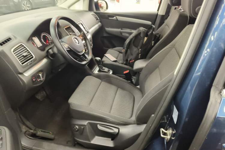 Used Volkswagen Sharan 2016 380TSI Comfort Edition 7-Seater Left Front Seat