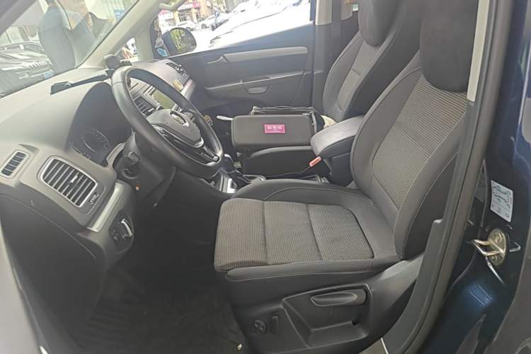 Used Volkswagen Sharan 2016 280TSI Enjoyment Model 7-Seater Left Front Seat