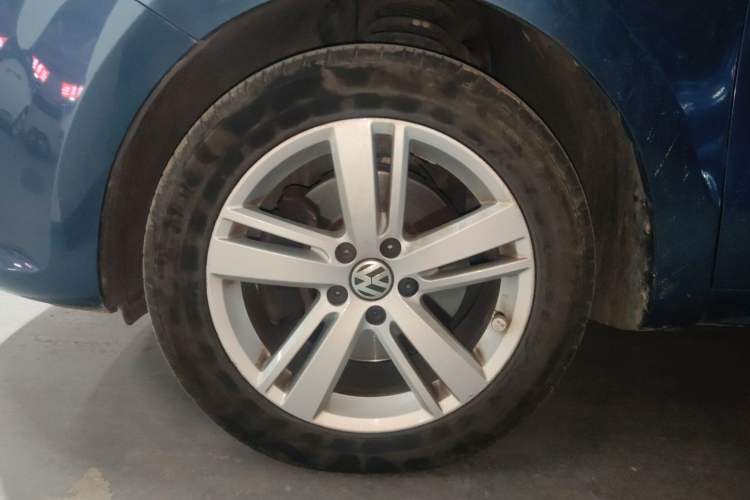 Used Volkswagen Sharan 2016 380TSI Comfort Edition 7-Seater Left Front Wheel Hub