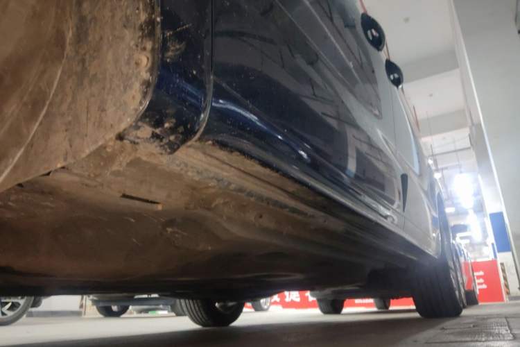 Used Volkswagen Sharan 2016 380TSI Comfort Edition 7-Seater Left Side Sill