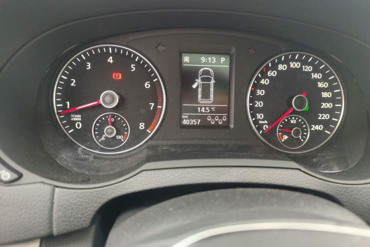 Used Volkswagen Sharan 2016 380TSI Clear Blue Limited Edition Odometer Close Up