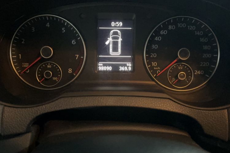 Used Volkswagen Sharan 2016 380TSI Comfort Edition 7-Seater Odometer Close Up