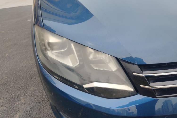 Used Volkswagen Sharan 2016 380TSI Comfort Edition 7-Seater Right Front Headlight