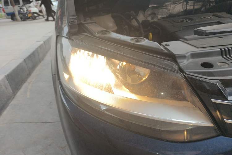Used Volkswagen Sharan 2016 380TSI Comfort Edition 7-Seater Right Front Headlight