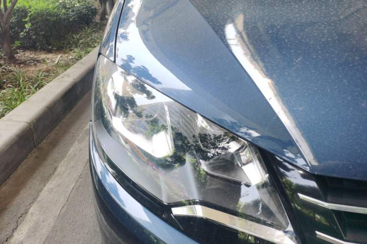 Used Volkswagen Sharan 2016 380TSI Luxury 7-Seater Right Front Headlight
