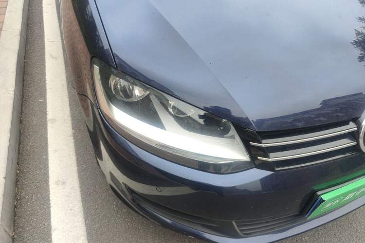 Used Volkswagen Sharan 2016 380TSI Comfort Edition 7-Seater Right Front Headlight