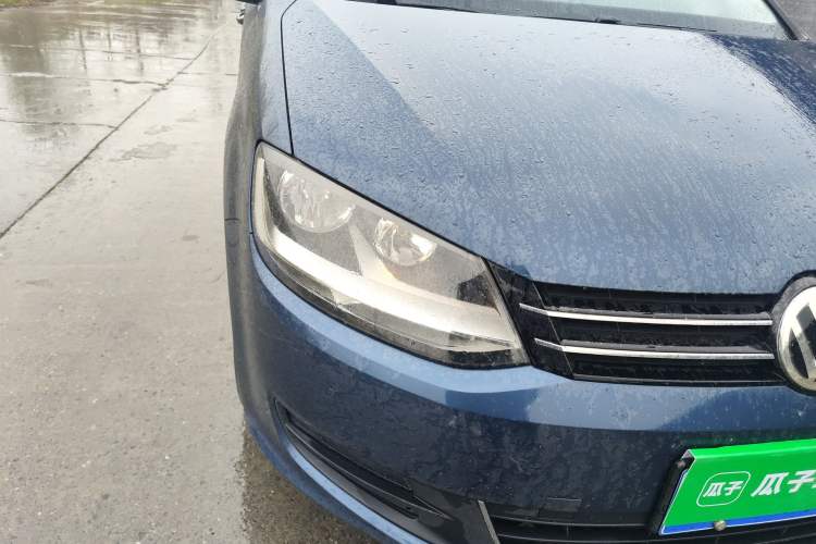 Used Volkswagen Sharan 2016 380TSI Clear Blue Limited Edition Right Front Headlight