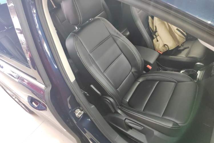 Used Volkswagen Sharan 2016 380TSI Comfort Edition 7-Seater Right Front Seat