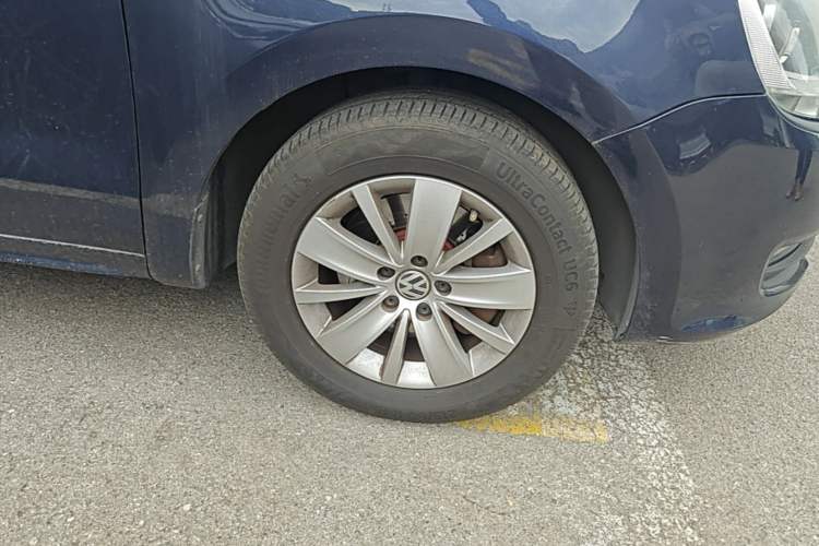 Used Volkswagen Sharan 2016 280TSI Enjoyment Model 7-Seater Right Front Wheel Hub
