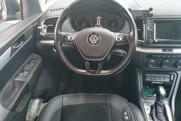 Used Volkswagen Sharan 2016 380TSI Luxury 7-Seater Steering Wheel