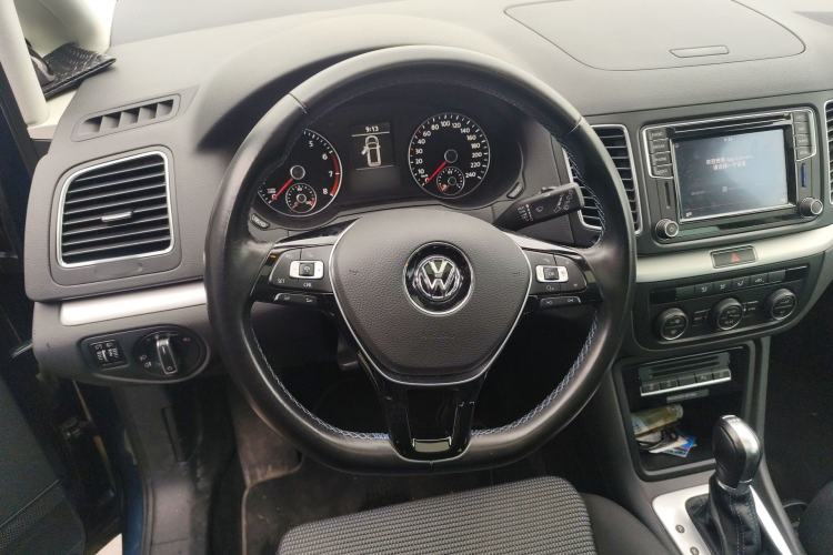 Used Volkswagen Sharan 2016 380TSI Clear Blue Limited Edition Steering Wheel