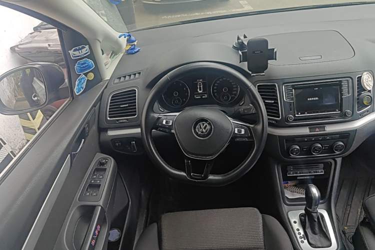 Used Volkswagen Sharan 2016 280TSI Enjoyment Model 7-Seater Steering Wheel