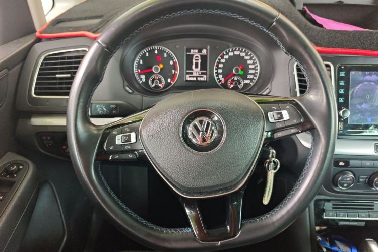 Used Volkswagen Sharan 2016 380TSI Clear Blue Limited Edition Steering Wheel