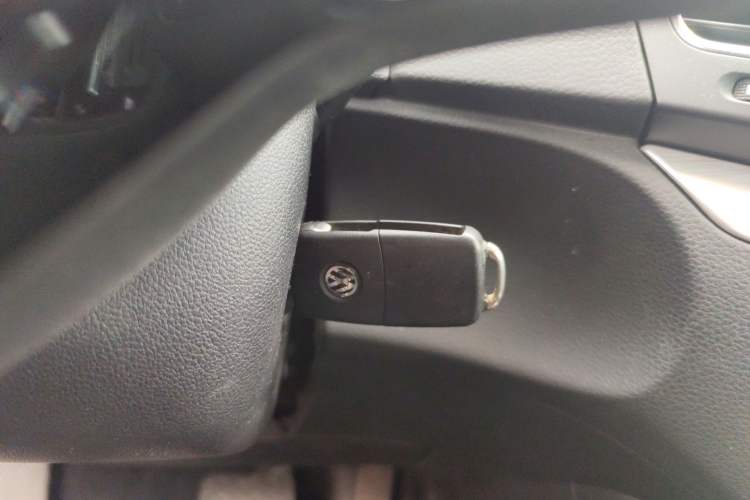 Used Volkswagen Sharan 2016 380TSI Clear Blue Limited Edition Vehicle Key