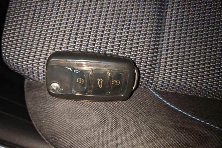 Used Volkswagen Sharan 2016 380TSI Clear Blue Limited Edition Vehicle Key