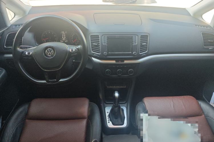 Used Volkswagen Sharan 2016 280TSI Enjoyment Model 7-Seater Center Console