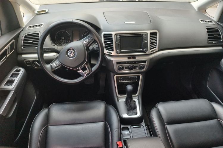 Used Volkswagen Sharan 2016 380TSI Comfort Edition 7-Seater Center Console