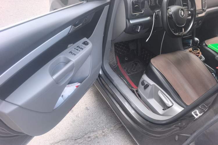 Used Volkswagen Sharan 2016 380TSI Comfort Edition 7-Seater Driver Seat