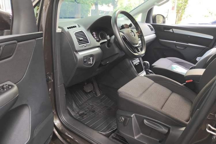 Used Volkswagen Sharan 2016 380TSI Comfort Edition 7-Seater Driver Seat