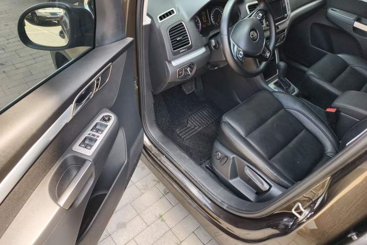 Used Volkswagen Sharan 2016 380TSI Comfort Edition 7-Seater Driver Seat
