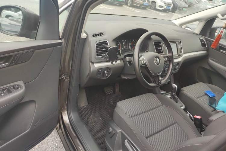 Used Volkswagen Sharan 2016 380TSI Comfort Edition 7-Seater Driver Seat