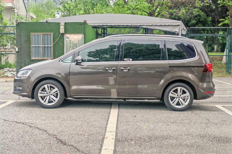 Used Volkswagen Sharan 2016 380TSI Comfort Edition 7-Seater Exterior 9