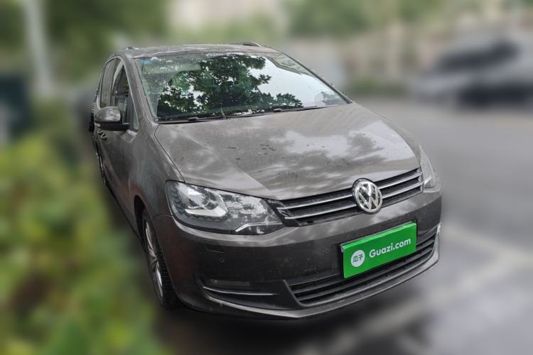 Used Volkswagen Sharan 2016 380TSI Luxury 7-Seater Front Right 45 Deg