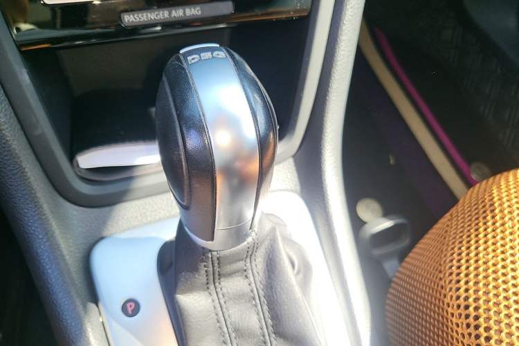Used Volkswagen Sharan 2016 380TSI Comfort Edition 7-Seater Gear Lever