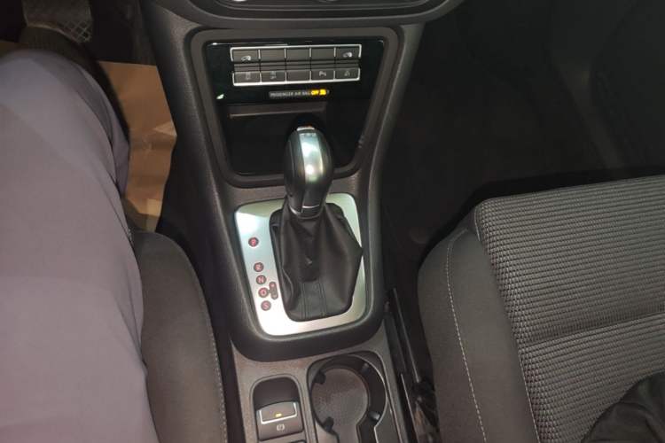 Used Volkswagen Sharan 2016 380TSI Comfort Edition 7-Seater Gear Lever