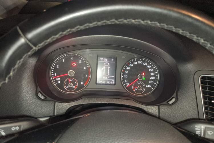 Used Volkswagen Sharan 2016 280TSI Enjoyment Model 7-Seater Instrument Cluster
