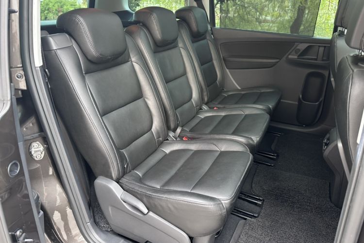 Used Volkswagen Sharan 2016 380TSI Comfort Edition 7-Seater Interior 1