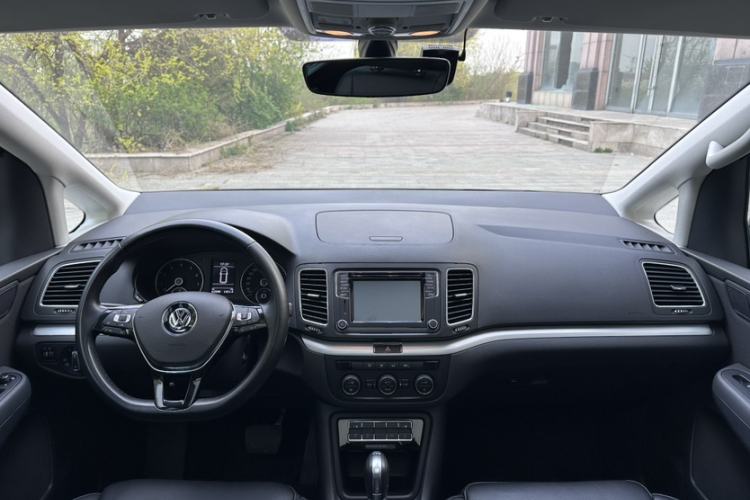 Used Volkswagen Sharan 2016 380TSI Comfort Edition 7-Seater Interior 4